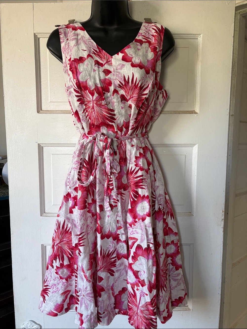 Lands End Linen Floral V-Neck Sleeveless Dress